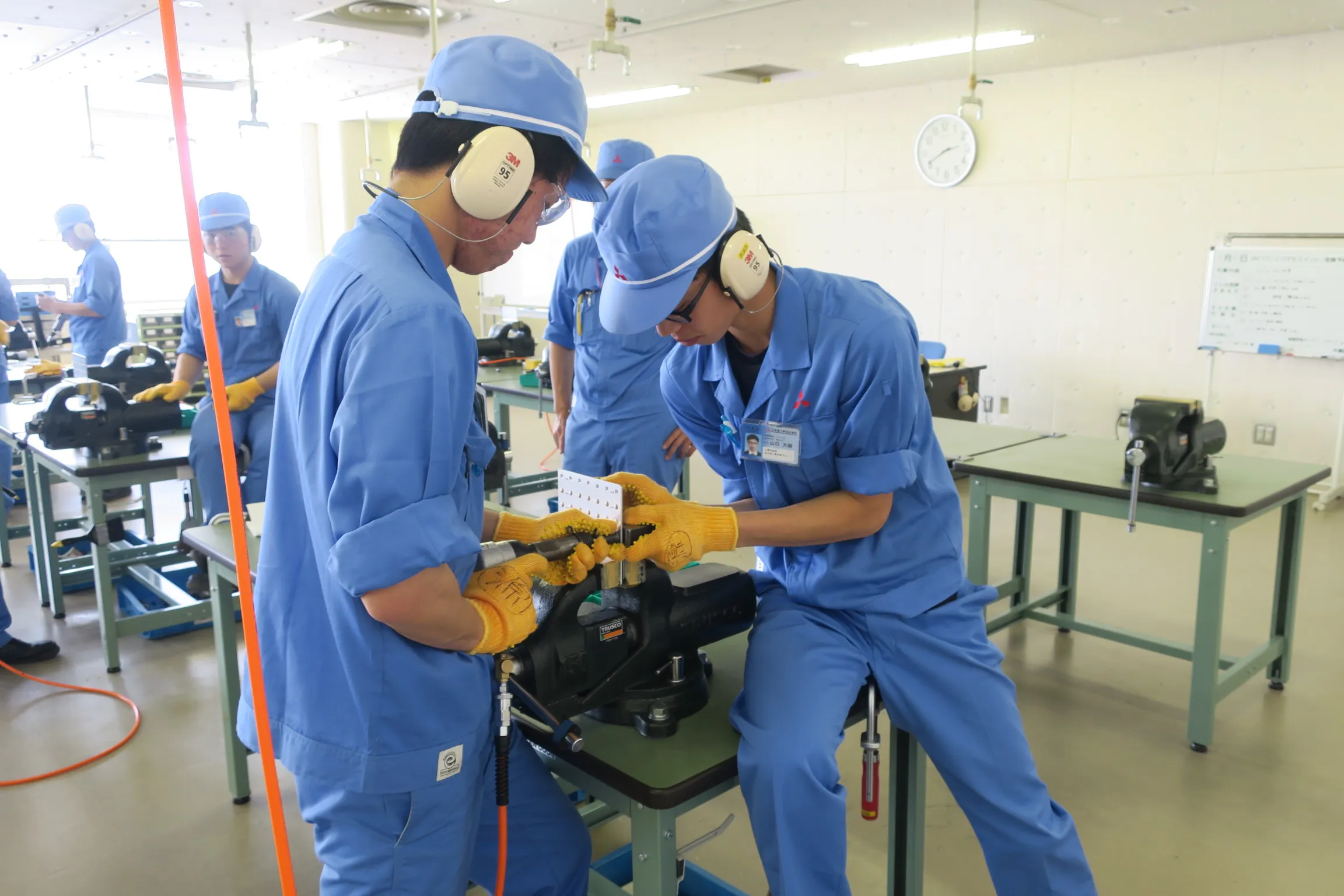 三菱重工業株式会社